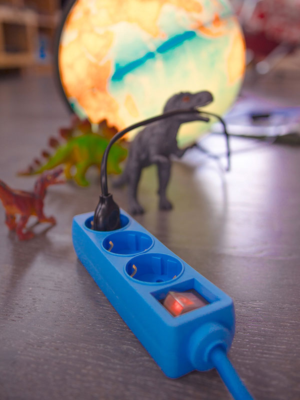 Leludinosaurukset purevat sinistä jatkojohtoa