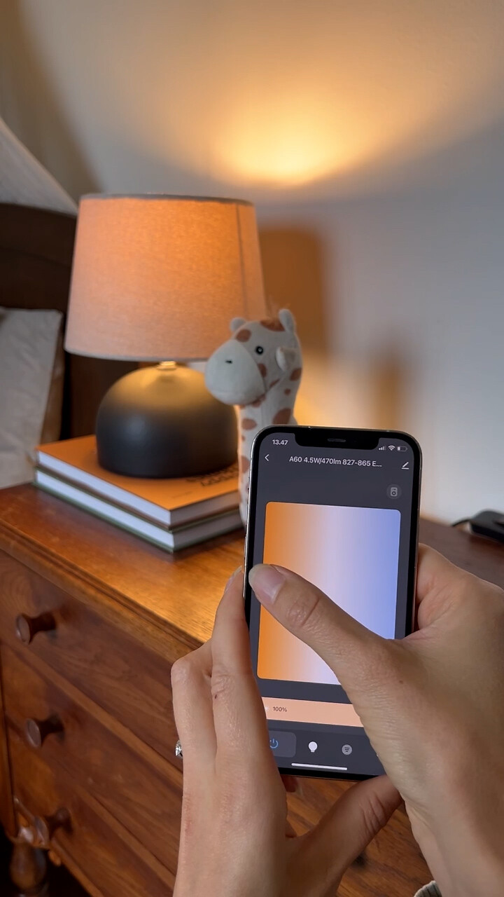 Airam SmartHome -sovellus ohjaa valaistusta.